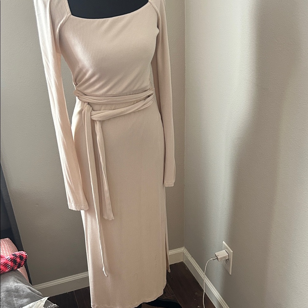 Francesca's Collections Cream Maxi Dress with Waist Tie